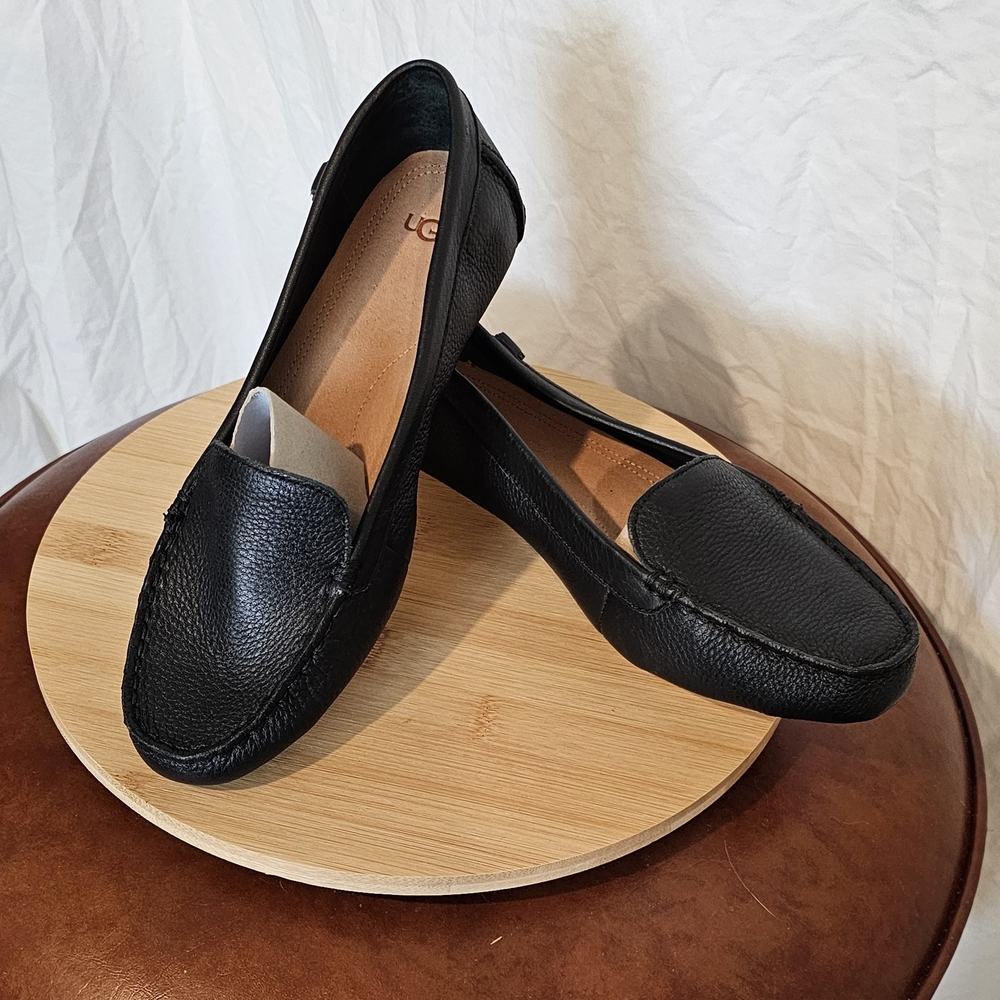 *NWOB* UGG Leather Driving Loafers